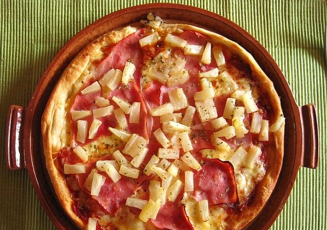 Rezeptklassiker für Pizza Hawaii